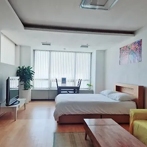 Cozy - Experience Like Comfort Apartamento
